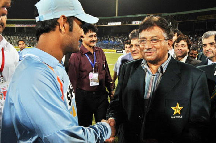 musharraf with dhoni