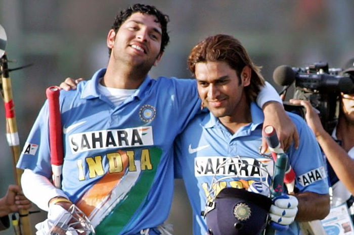 yuvraj singh with ms dhoni